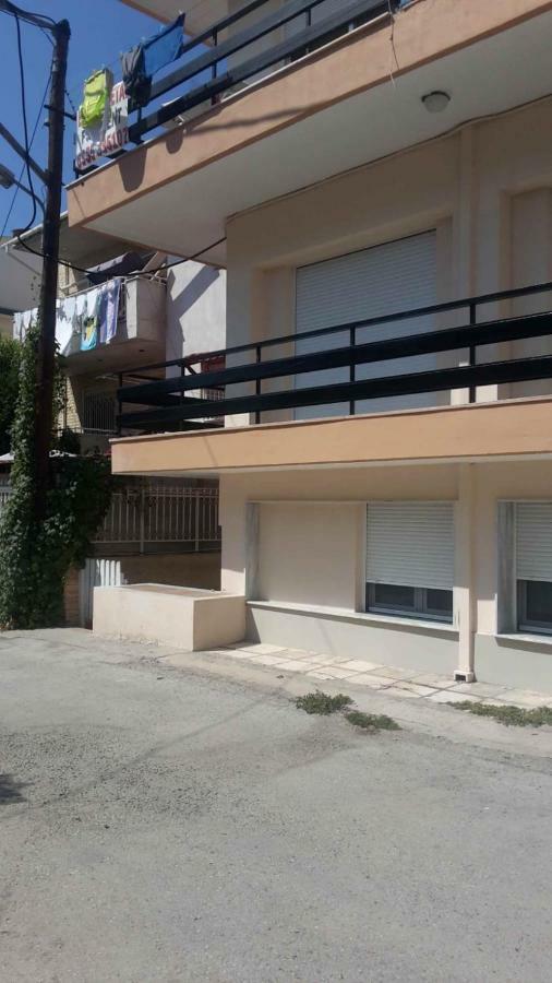 Apartment By The Beach Néoi Epivátai Exterior foto